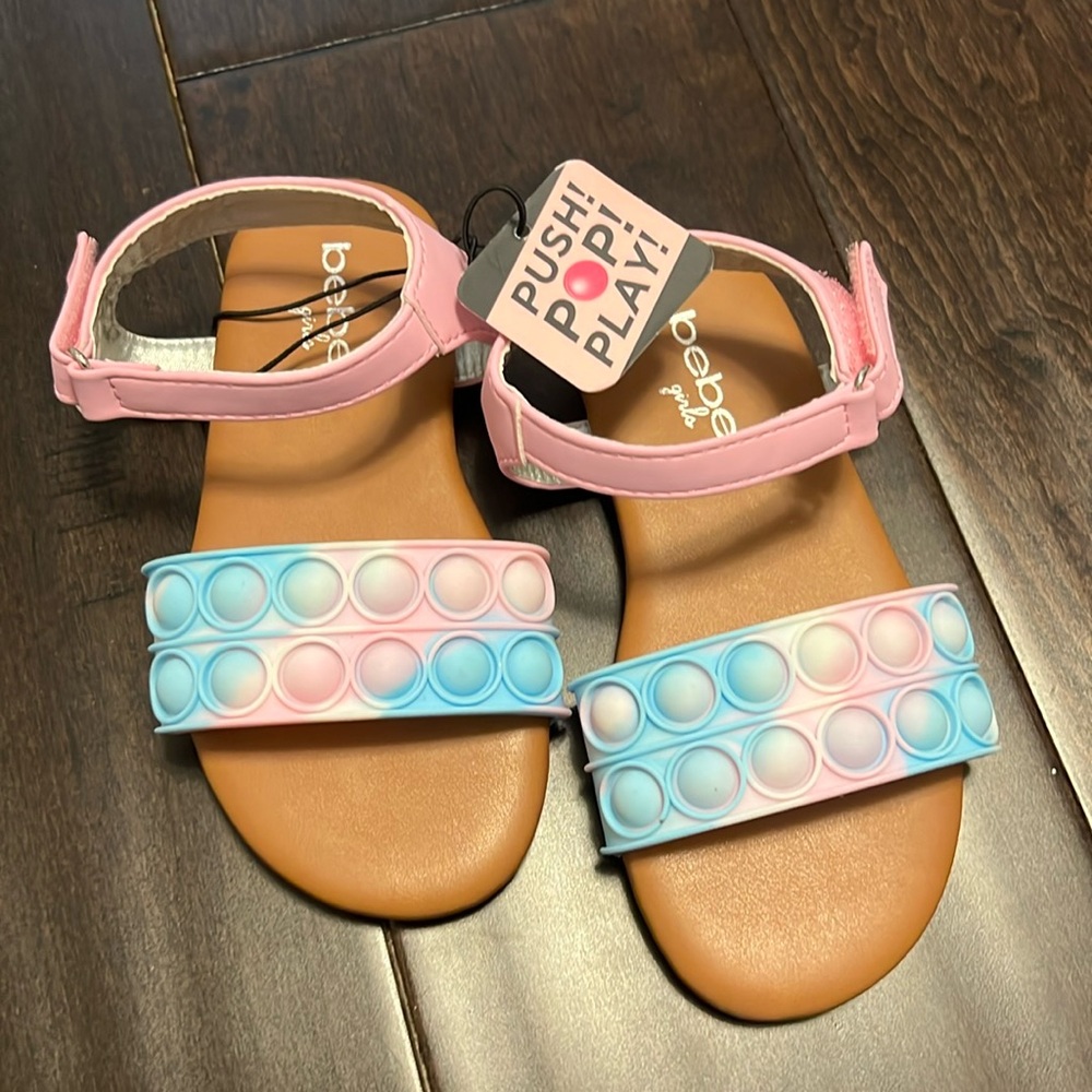 NWT Bebe Toddler Girls Push Pop Play Sandals! Features fidget bubble poppers!